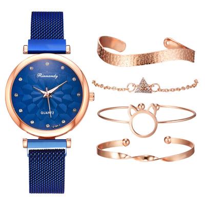 China 5pcs/set Rose Gold Bracelet Watch Set Waterproof Magnet Watch Ladies Bracelet Watch Set FW023 for sale