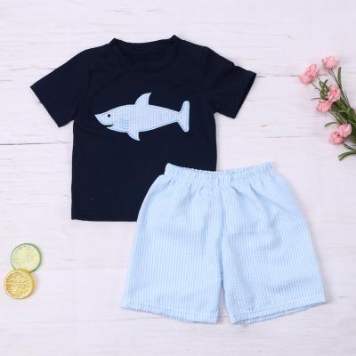 China Best Selling Breathable Boutique Cotton Seersucker Material Baby Clothes Toddler Boys Short Sleeve Clothing Sets for sale