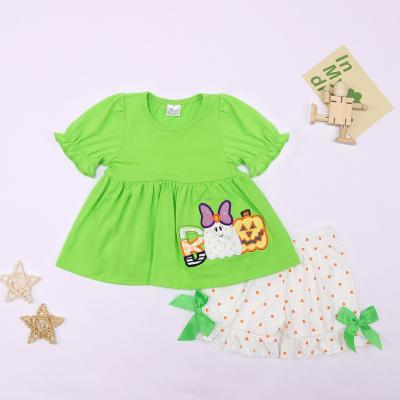 China Summer Breathable Clothes 1-7 Years Old Girl Green Top With Pumpkin Embroidery Polka Dot Shorts Kids Clothing Set for sale