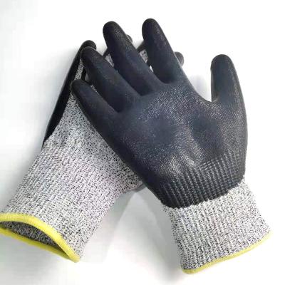 China Daily Heavy Duty Work / Work 13G HPPE Knitted Warhousing Protection Nitrile Coated Heavy Duty Cut Gloves for sale