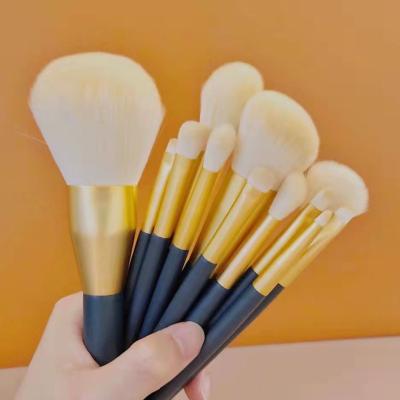 China Smudge Brush 12 Makeup Brush Makeup Brush Manufacturers Directly For Custom Smudge Powder for sale