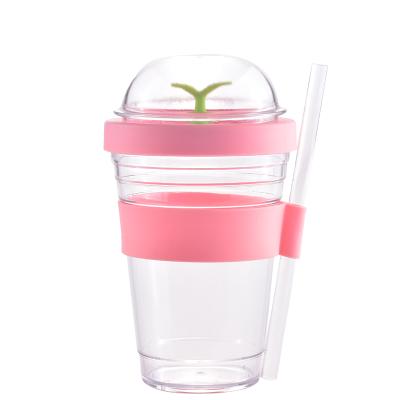 China Food Contact Safe Creative Universal Design Plastic Cup Sapling With Straw for sale