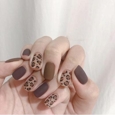 China Perfect Size 24pcs Brown Coffee Leopard Wear Short Paragraph Fashion Fit False Manicure Patch False Nails Save Time Portable Nail Correction Ne for sale