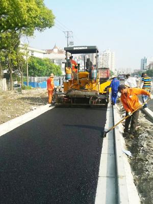 Chine Équipement de pavage pour asphalte routier GYA4200 avec moteur Cummins à vendre