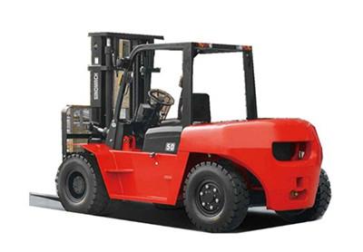 China CPCD80 Dieselforkliftwagen 8 Tonnen RG16 Langradstand zu verkaufen