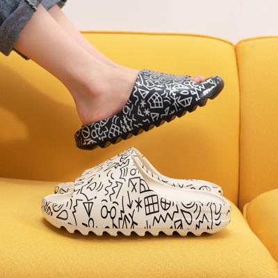 China Popular Women's Fish Mouth Graffiti Thick Soles External Wear Sandals Ladies Slides Beach Platform Slippers For Women for sale