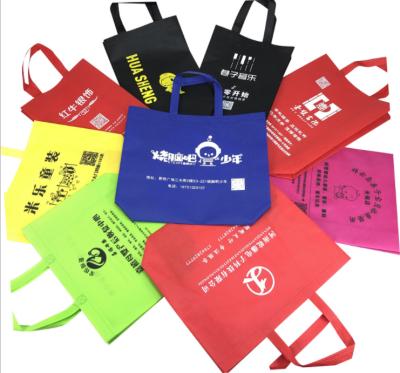 China 2021 Customized Reusable Recycled Nonwoven Handled Packaging Shopping Bag Eco Nonwoven Bag With Logo for sale