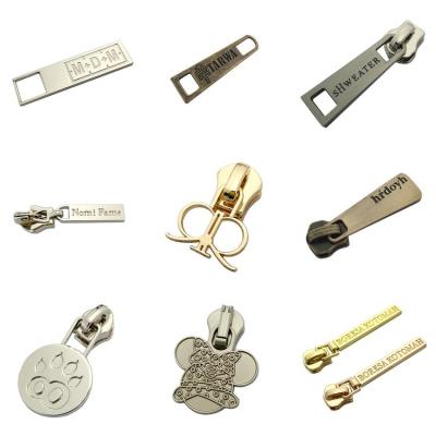 China Hot Sales Auto Lock Nickel Free Cheap Custom Branded Name Metal Zipper Pull For Bag for sale