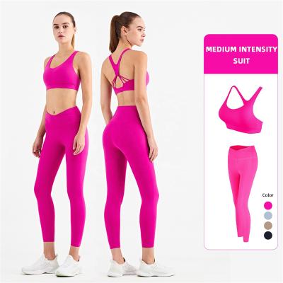 China 2022 New Women Gym Workout Yoga Clothes Women Breathable Jogger Bra Set Two Piece Yoga Set Custom Logo for sale