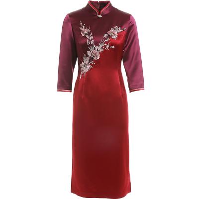 China Breathable Gowani Embroidery Satin Fit Cheongsam Dress Chinese Style Qipao for sale