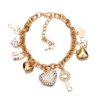 China Crystal Charm Heart Bracelet Main Pendant Jewelry Fashion Romantic Heart Gold Plated Bracelets For Women for sale