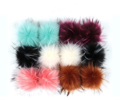 China Anti-Wrinkle Pompom Pom Ball With Dangling Bag Women Wholesale 12-13cm Instant Fox Or Faux Raccoon Fur Bag Women Dry Cleaned for sale