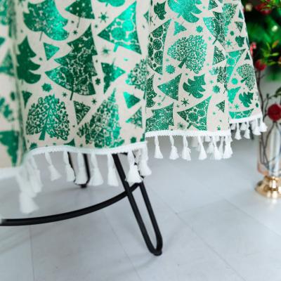 China Festival Waterproof Christmas Tree Decoration Round Green Table Clothes With Tassel for sale