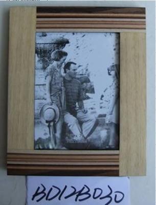 China The hot selling fashion plastic Photo Frame for sale