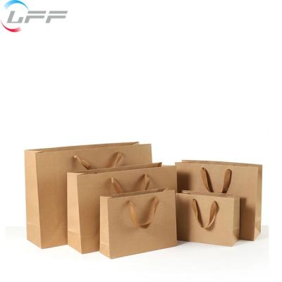 China Recyclable Shopping Gift Clothing Packaging Paper Bag With Custom Logo for sale