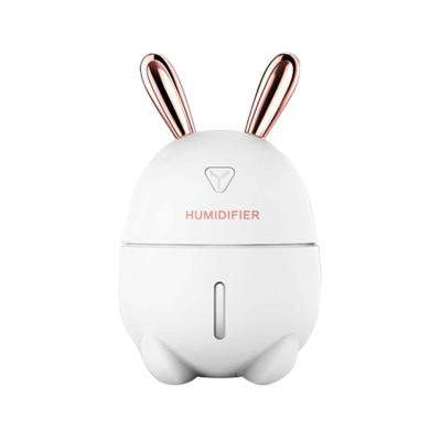 China Portable 300ML Car Humidifier Essential Oil Diffuser Mini USB Car Room Air Desktop Humidifier Small for sale