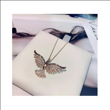 China New FASHIONABLE Hot Sale Peace Dove Necklace Pendants Picture Necklace Hummingbird With Wings Girl's Necklace for sale