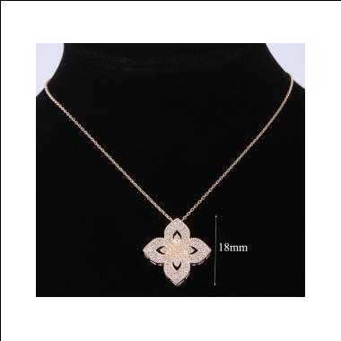 China 2020 Zircon Four Clover Leaf Necklace Trendy Tasty Girls Necklace Custom Necklace for sale