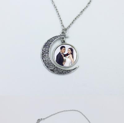 China Hot Selling Custom Made Hiphop Fashion Photo Blank Sublimation Necklace for sale