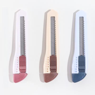 China Factory Direct Sales Ergonomic Serving Knife Factory Design OULE Mini Cutter Retractable Serving Product for sale