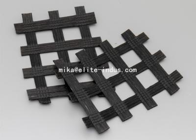 China Warp Knitted Polyester PET Biaxial Uniaxial Geogrids For Road Construction for sale