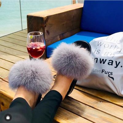 China Lovely Breathable Design Slides Large Huge Fur Slippers Fluffy Fox Fur Slides for sale