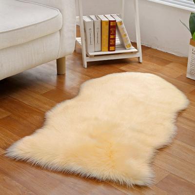 China Washable High Quality Faux Fur Area Rug Carpets Living Room Artificial Fur Carpet Shaggy Sheepskin Fur Rug Wholesale for sale