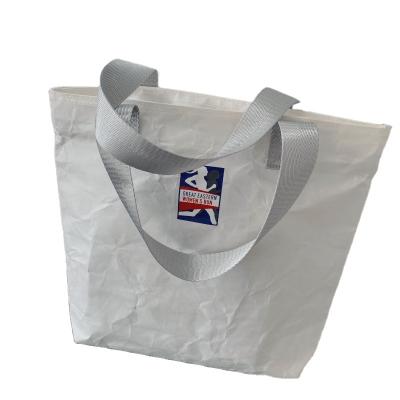 China Eco-friendly Waterproof Splash Proof Dupont Zipper Beach Paper Tyvek Tote Bag Shopping for sale