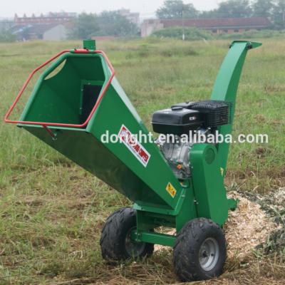 China Chipping wood manual wood chipper with CE approval gasonline power for sale