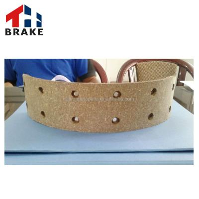 中国 Semi-metallic Brake Lining Coating For Canter Mitsubishi Truck Brake Shoe With Best Price 販売のため