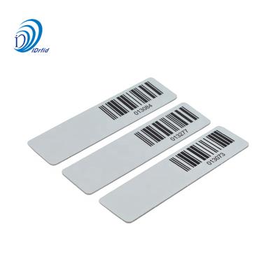 China UHF 860-960MHz RFID Clothing Hang Tag Passive Programmable PVC Garment Tag for Clothing Store Management for sale