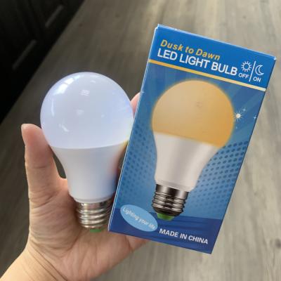 China Smart Residential Photosensitive Light Bulb Night Induction LED Auto Dusk to Dawn Light Sensor Bulb for sale