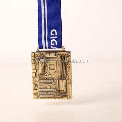 China Zinc Alloy Antique 3D Raised Metal Sports Event Souvenir Running Medal for sale