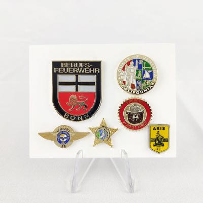 China Wholesale Custom Europe Metal Football Metal Enamel Badges Logo Gold Pewter Black Nickel for sale