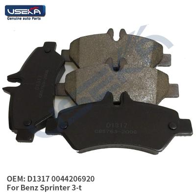 China OEM genuine whosale brake pads D1317 0044206920 ceramic for Benz Sprinter 3t flatbed truck 210 2009-2016 for sale