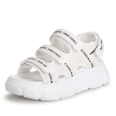 China 2021 Trend New Fashion Flatform Women's White Soft Bottom Thick Bottom Color Saldal Sandals Summer Casual Beach for sale