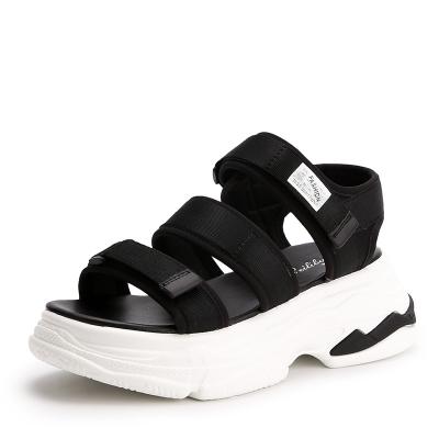 China Fashion Trend Summer Logo Platform Chunky Unique Custom Sandals For Women Beach Designer Ladies Sandal Casual Shoes for sale