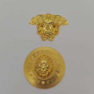 China Wholesale Large Gold Alloy Medusa Face Emblem for Furniture Accessories en venta