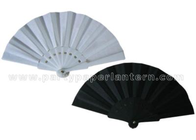 Chine Fan simple de main de tissu de plaine de couleur pour épouser des faveurs personnalisée à vendre