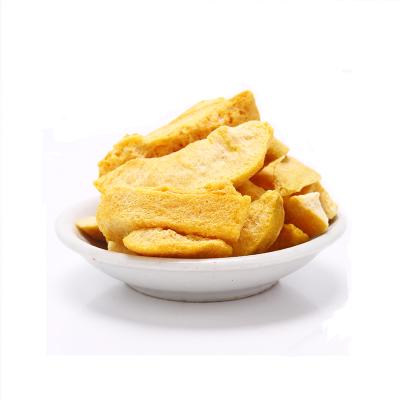 China Low Fat Nonfat Crispy Dry Peach Crisps Snack Chips Healthy Fruit Bulk for sale