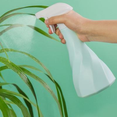 China Watering Cans High Appearance Tools Trigger Sprayer Green 500ml Watering Trigger Sprayer With Thicken Bottle Trigger Sprayer for sale