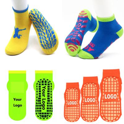 China Custom Wholesale Sport Trampoline Socks Grip Socks Adults Men Women Men Women QUICK DRY Non Slip Anti Slip Trampoline Jump Grip Sock for sale