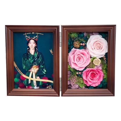 China 20cm Long Decorative Flowers Solid Wood Eternal Everlasting Dry Flowers Preserved Rose Photo Frame for Valentine Gift Present 20-15-8cm for sale