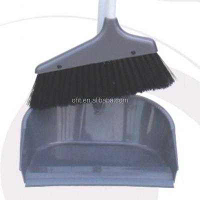 China Household Dustpan And Manufacturer Home Plastic Broom Set 603A for sale