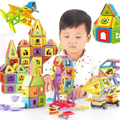 China Educational DIY Building Brick Toys 204 PCS Magnetic Building Blocks Set For Children for sale