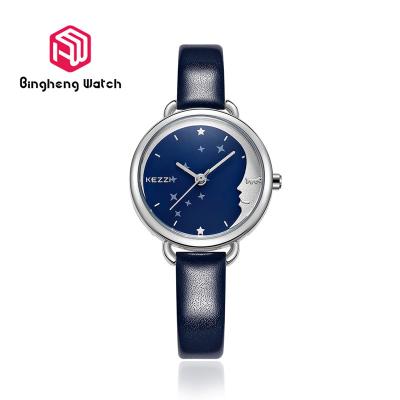 China Moon Style 30mm Ladies Watch , Creative Design Quartz Alloy Case Watch for sale