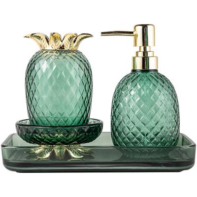 China GLOVAL MAISON de Viable Luxury Glass Bathroom Accessories Set Bathroom Lotion Soap Dispenser Glass Tumbler Cup Organizer Set with Tray for sale