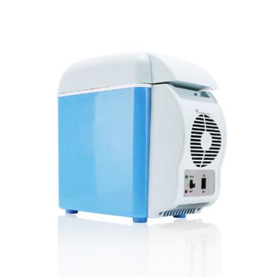 China Portable 7.5 Liter Thermoelectric Household Car Mini Fridge Cooling And Heating Car With 12V Refrigerator for sale