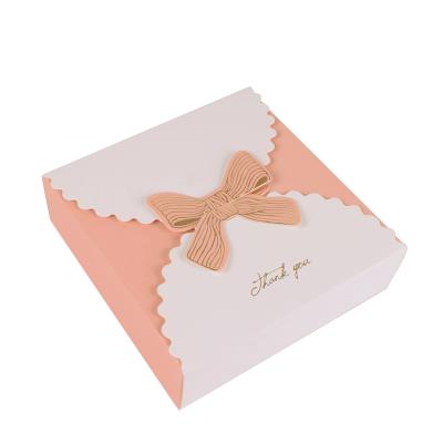 China Recycled Materials Portable Folding Paper Box Custom Candy Box Bake Cookies Cake Girl Gift Packaging Box for sale