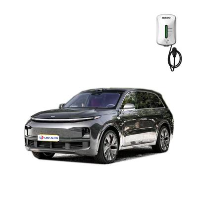 China Silber Li Xiang L8 MAX Elektroauto Mehrzwecklenker Panorama-Sonnendach zu verkaufen